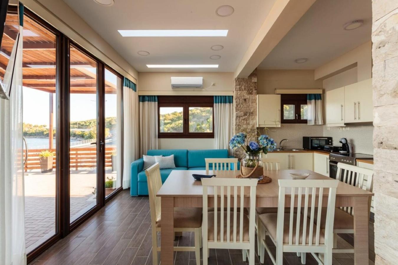 Seaside Summer Bliss - Aurora Luxury Pool Paradise Petalídhion 外观 照片